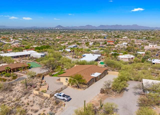 Property at 5799 E Calle Del Ciervo, Tucson, AZ 85750, 3 beds, 2.5 baths
