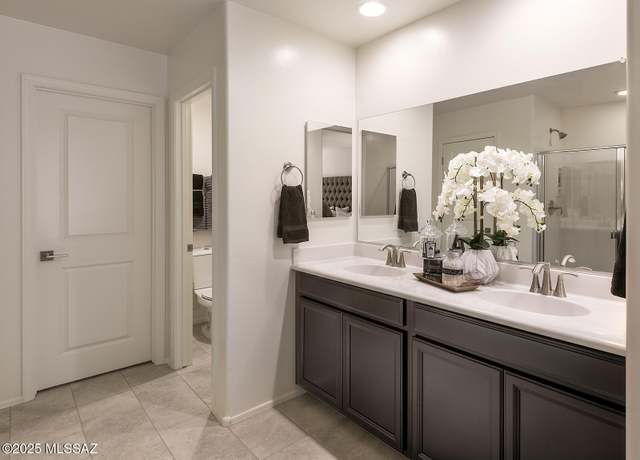 Property at 6919 W Star Garden Way, Tucson, AZ 85757, 3 beds, 2.5 baths
