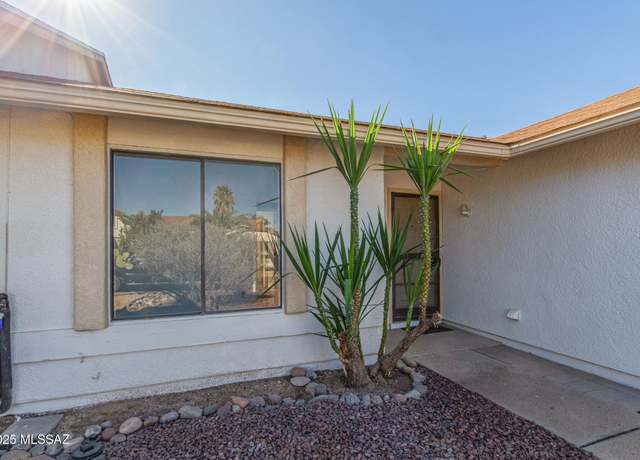 Property at 10066 E Skyward Way, Tucson, AZ 85730, 2 beds, 1 bath