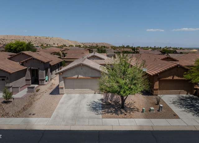 Property at 1104 W Pastora Peak Dr, Green Valley, AZ 85614, 2 beds, 2 baths
