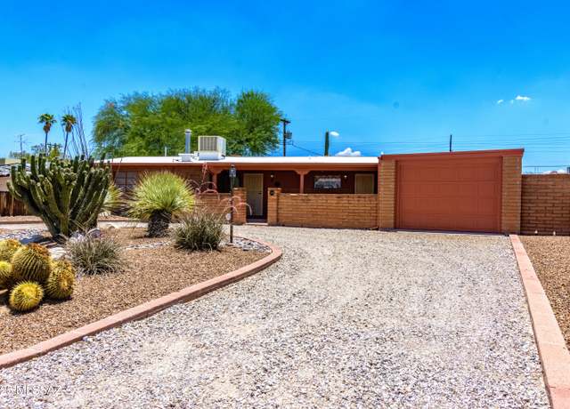 Property at 5750 E Baker St, Tucson, AZ 85711, 3 beds, 2 baths