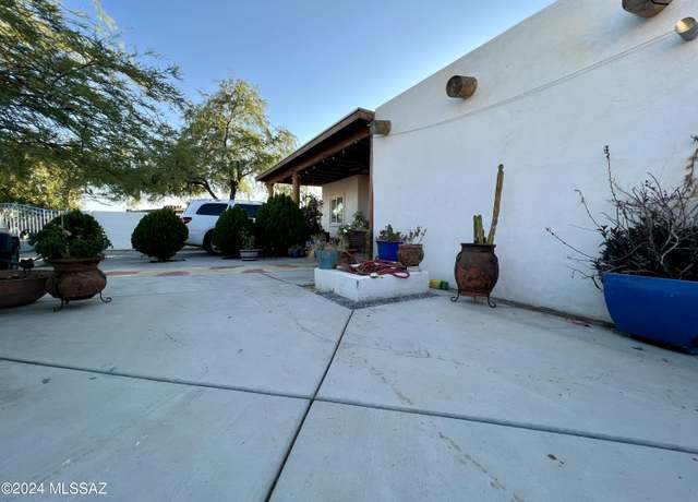 Property at 4139 E Bryant Pl, Tucson, AZ 85711, 4 beds, 1.5 baths