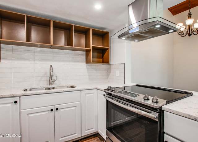 Property at 5357 N Paseo De La Terraza, Tucson, AZ 85750, 2 beds, 2 baths