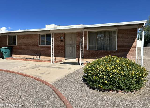 Property at 1649 S Cloverland Ave, Tucson, AZ 85711, 3 beds, 2 baths