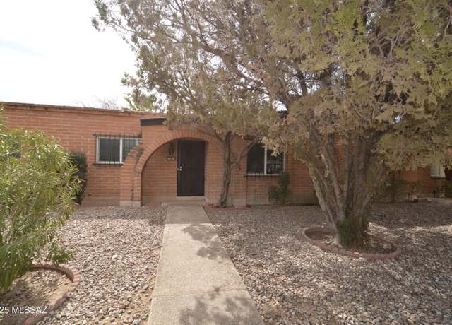 Property at 4438 E Fort Lowell Rd, Tucson, AZ 85712, 2 beds, 2 baths