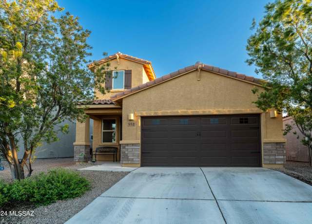 Property at 952 E Empire Canyon Ln, Sahuarita, AZ 85629, 4 beds, 2.5 baths