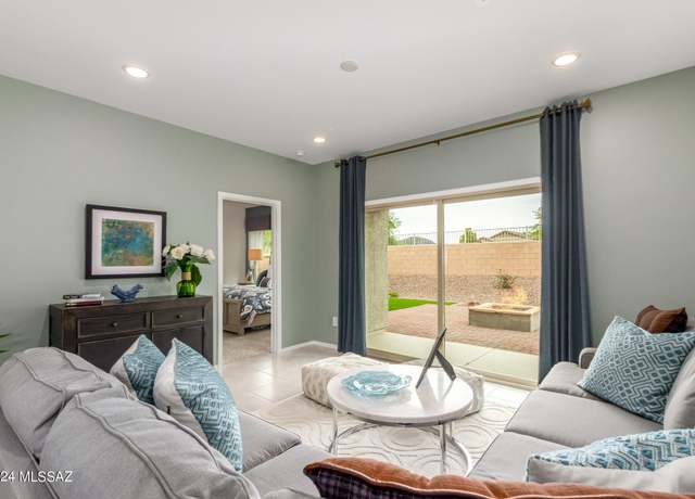 Property at 4039 E Market St, Tucson, AZ 85706, 3 beds, 2 baths