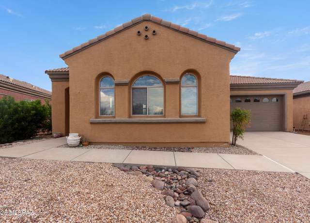 Property at 2057 W Acacia Bluffs Dr, Green Valley, AZ 85622, 3 beds, 3 baths