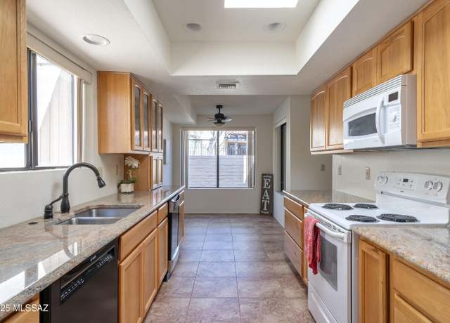 Property at 5110 N Placita Del Lazo, Tucson, AZ 85750, 2 beds, 2 baths