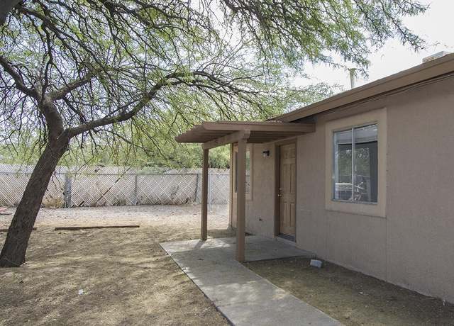 Property at 1415 S Highland Ave, Tucson, AZ 85713, 8 beds, 4 baths