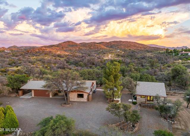 Property at 325 W Oak Hills Dr, Oracle, AZ 85623, 3 beds, 3 baths