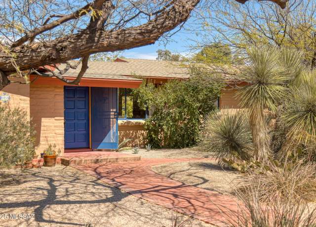 Property at 5255 E Holmes St, Tucson, AZ 85711, 3 beds, 2 baths