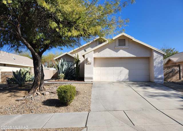Property at 1612 N Amberbrooke Ave, Tucson, AZ 85745, 2 beds, 2 baths