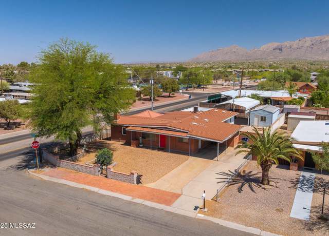 Property at 4301 E Hayhurst St, Tucson, AZ 85712, 3 beds, 2 baths