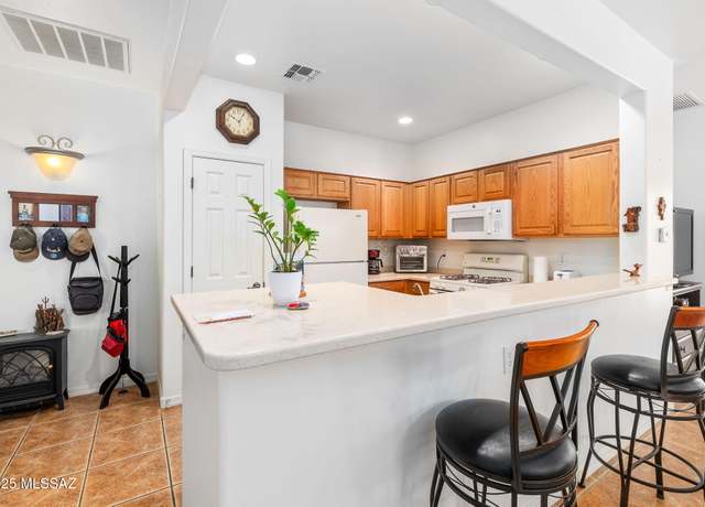 Property at 731 W Calle Montero, Sahuarita, AZ 85629, 2 beds, 2 baths
