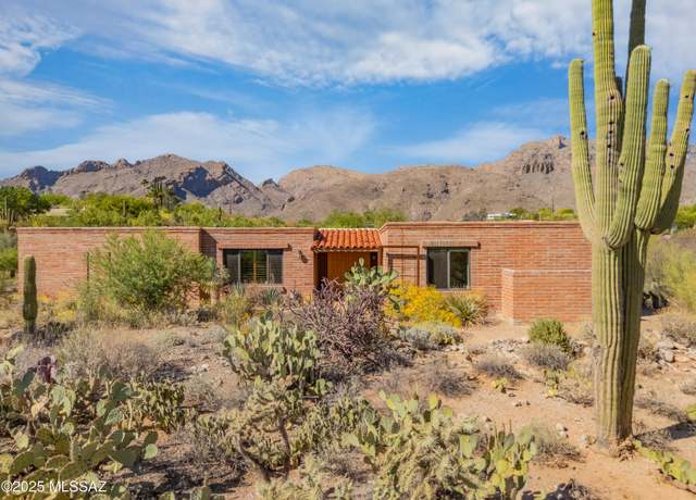 Property at 6860 N Solaz Tercero, Tucson, AZ 85718, 4 beds, 2.5 baths