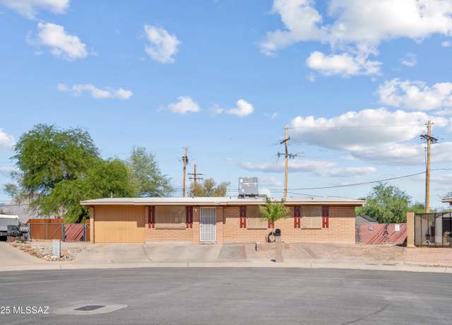 Property at 7688 N Meredith Blvd, Tucson, AZ 85741, 3 beds, 3 baths