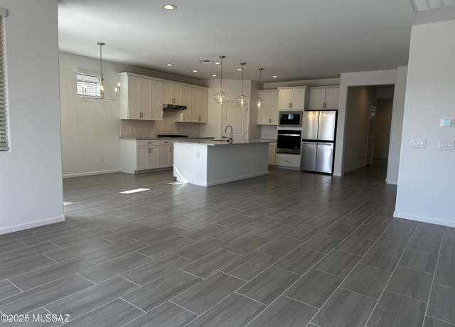 Property at 10454 E Silver Fox Dr, Tucson, AZ 85748, 3 beds, 2 baths