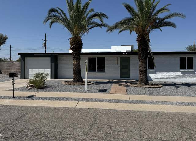 Property at 924 S Elmerita Ave, Tucson, AZ 85710, 4 beds, 2 baths