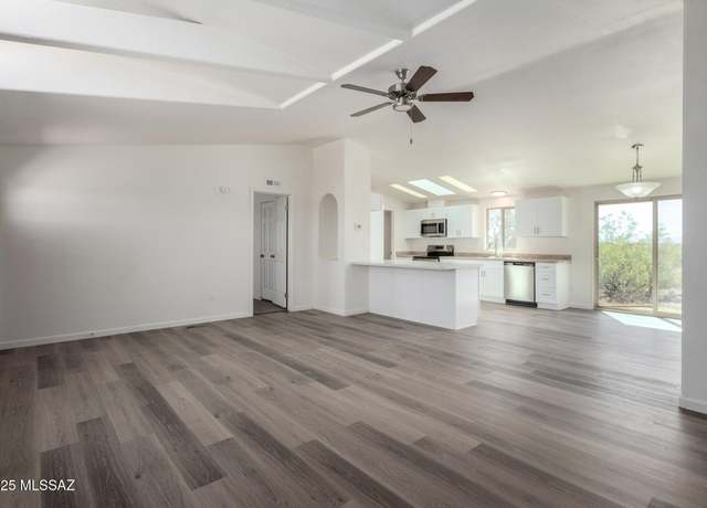 Property at 8190 N Blanco Wash Trl, Marana, AZ 85653, 3 beds, 2 baths