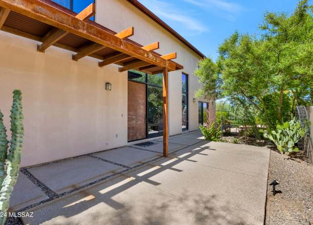 Property at 2807 N Corte Melodia, Tucson, AZ 85712, 3 beds, 2.5 baths