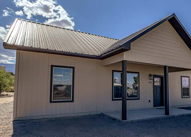Property at 352 W Lee Trl, Safford, AZ 85546, 3 beds, 2 baths
