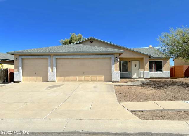 Property at 10211 E Hummingbird Meadow Way, Tucson, AZ 85747, 4 beds, 2 baths