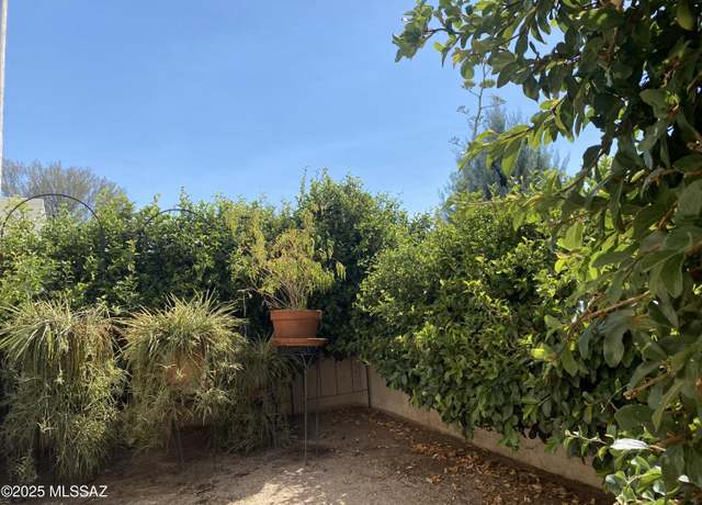 Property at 7921 N Casas Carmen, Tucson, AZ 85742, 2 beds, 2 baths