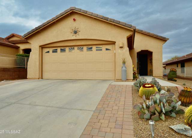 Property at 528 W Bazille Way, Green Valley, AZ 85614, 2 beds, 2 baths