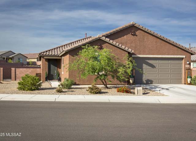 Property at 5520 W San Francisco Trl, Tucson, AZ 85742, 3 beds, 2 baths