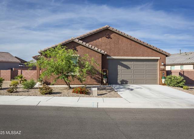 Property at 5520 W San Francisco Trl, Tucson, AZ 85742, 3 beds, 2 baths
