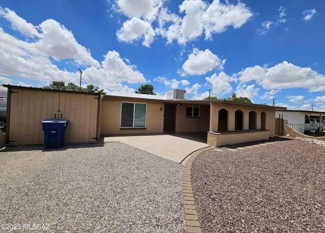 Property at 4642 E 26th St, Tucson, AZ 85711, 3 beds, 1.5 baths