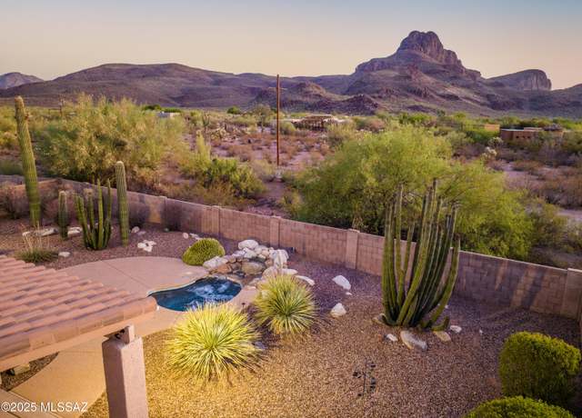 Property at 8183 N Sombrero Point Dr, Tucson, AZ 85743, 3 beds, 2 baths