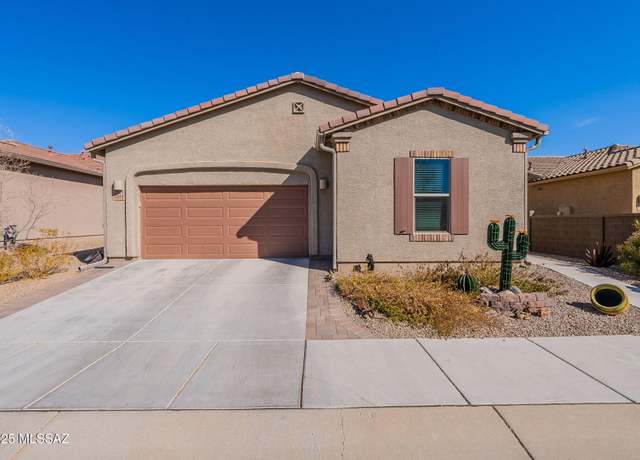 Property at 2456 W Bassett Peak Dr, Green Valley, AZ 85622, 2 beds, 2.5 baths