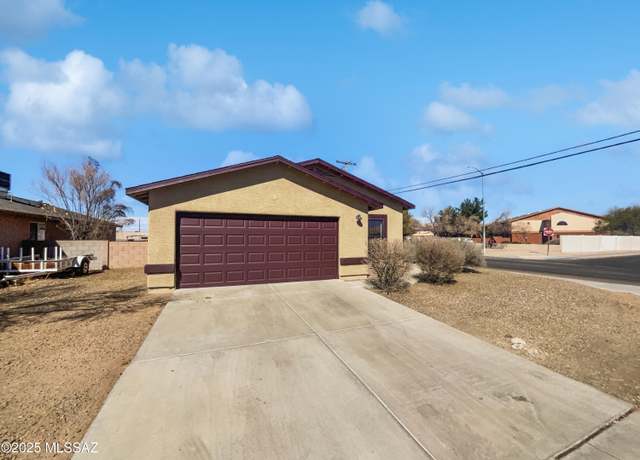 Property at 302 W Iowa St, Tucson, AZ 85706, 4 beds, 2 baths