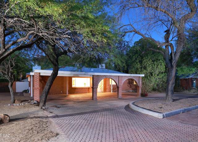 Property at 4465 E La Jolla Cir, Tucson, AZ 85711, 4 beds, 2 baths