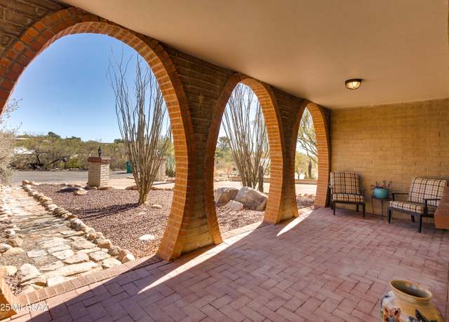 Property at 6711 N Calle Zella, Tucson, AZ 85718, 3 beds, 2.5 baths