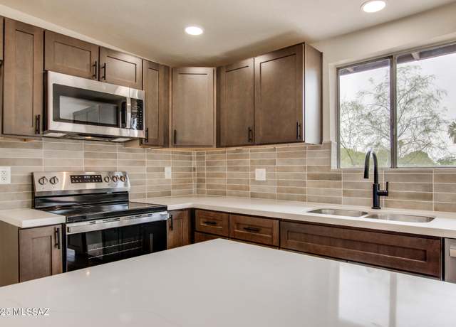 Property at 3878 S Queen Palm Dr, Tucson, AZ 85730, 4 beds, 2 baths
