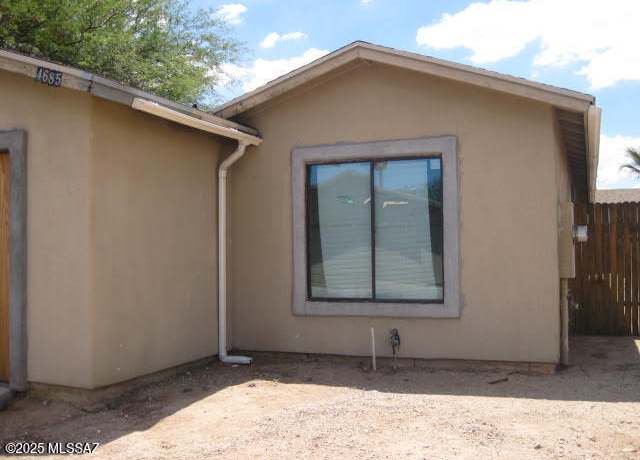 Property at 4685 N Woodside Dr, Tucson, AZ 85705, 3 beds, 3 baths