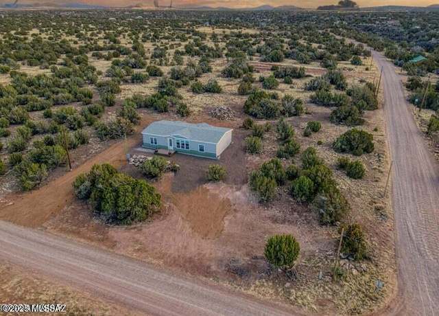 Property at 8569 Airport Dr, Show Low, AZ 85901, 3 beds, 2 baths