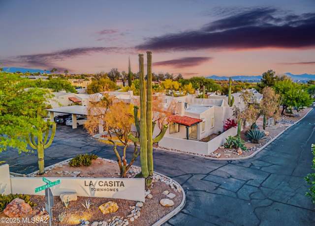 Property at 5578 N La Casita Dr, Tucson, AZ 85718, 2 beds, 2 baths