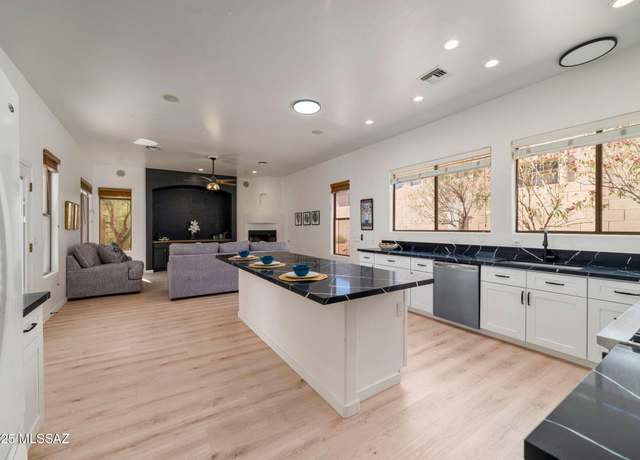 Property at 11569 Mountain Breeze Dr, Tucson, AZ 85737, 4 beds, 2 baths