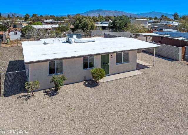 Property at 7575 E Apple Tree Dr, Tucson, AZ 85730, 3 beds, 2 baths
