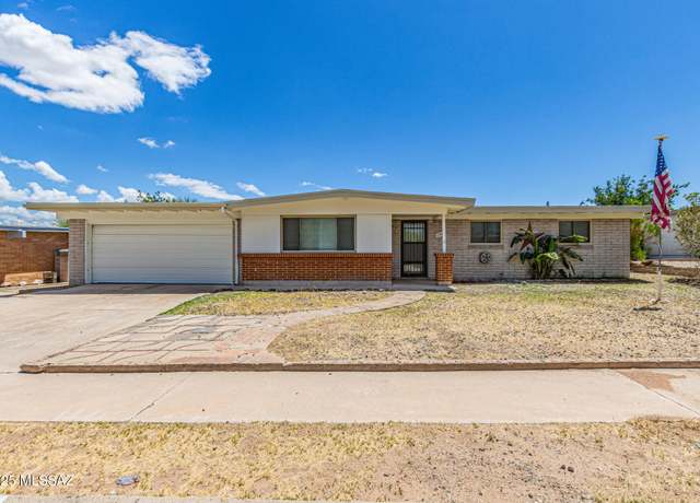 Property at 1301 W Calle De Cobre, Sahuarita, AZ 85629, 3 beds, 2.5 baths