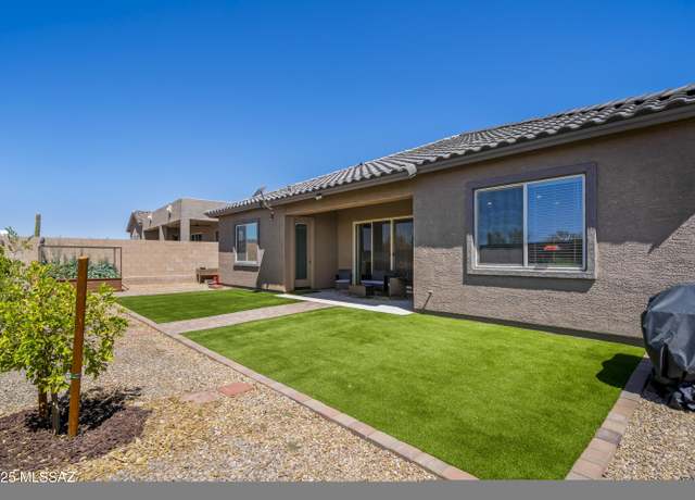 Property at 10825 N Stonebridge Dr, Tucson, AZ 85742, 4 beds, 3 baths