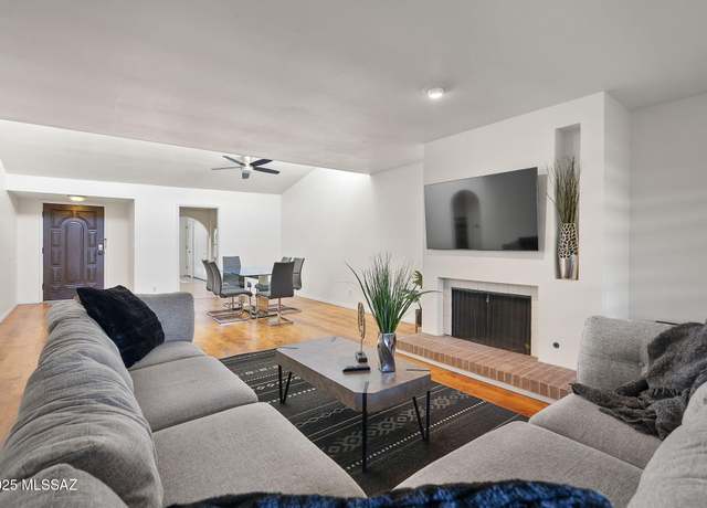 Property at 428 N Dodge Blvd, Tucson, AZ 85716, 2 beds, 2 baths