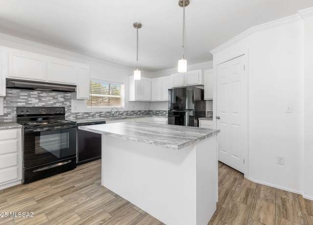 Property at 183 E Placita Estrella, Tucson, AZ 85705, 3 beds, 2 baths