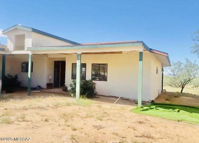 Property at 7530 W Wrangler Rd, Sahuarita, AZ 85629, 5 beds, 2 baths
