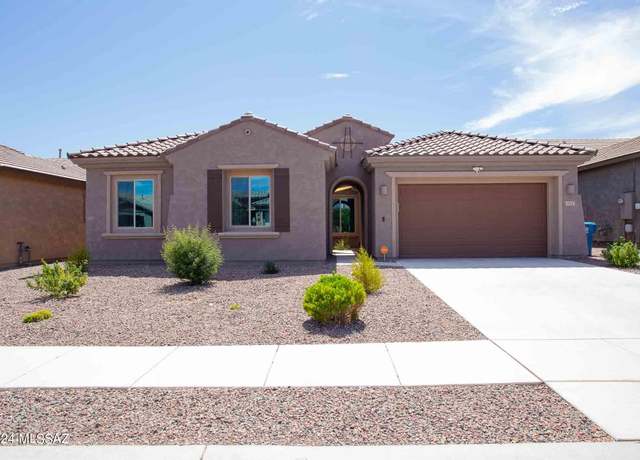 Property at 722 E Romsdalen, Oro Valley, AZ 85755, 4 beds, 2.5 baths