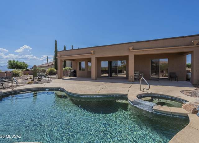 Property at 1174 W Bosch Dr, Green Valley, AZ 85614, 2 beds, 2 baths